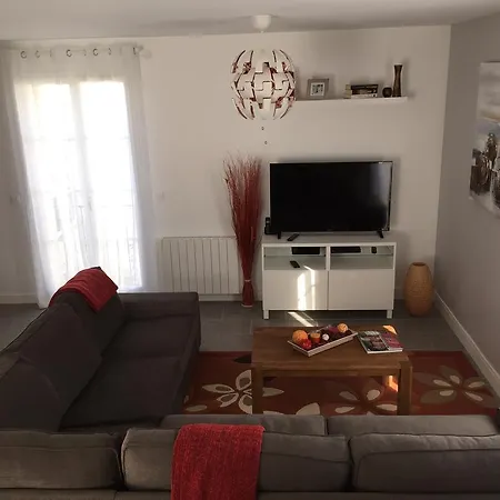 Koechi Apartment